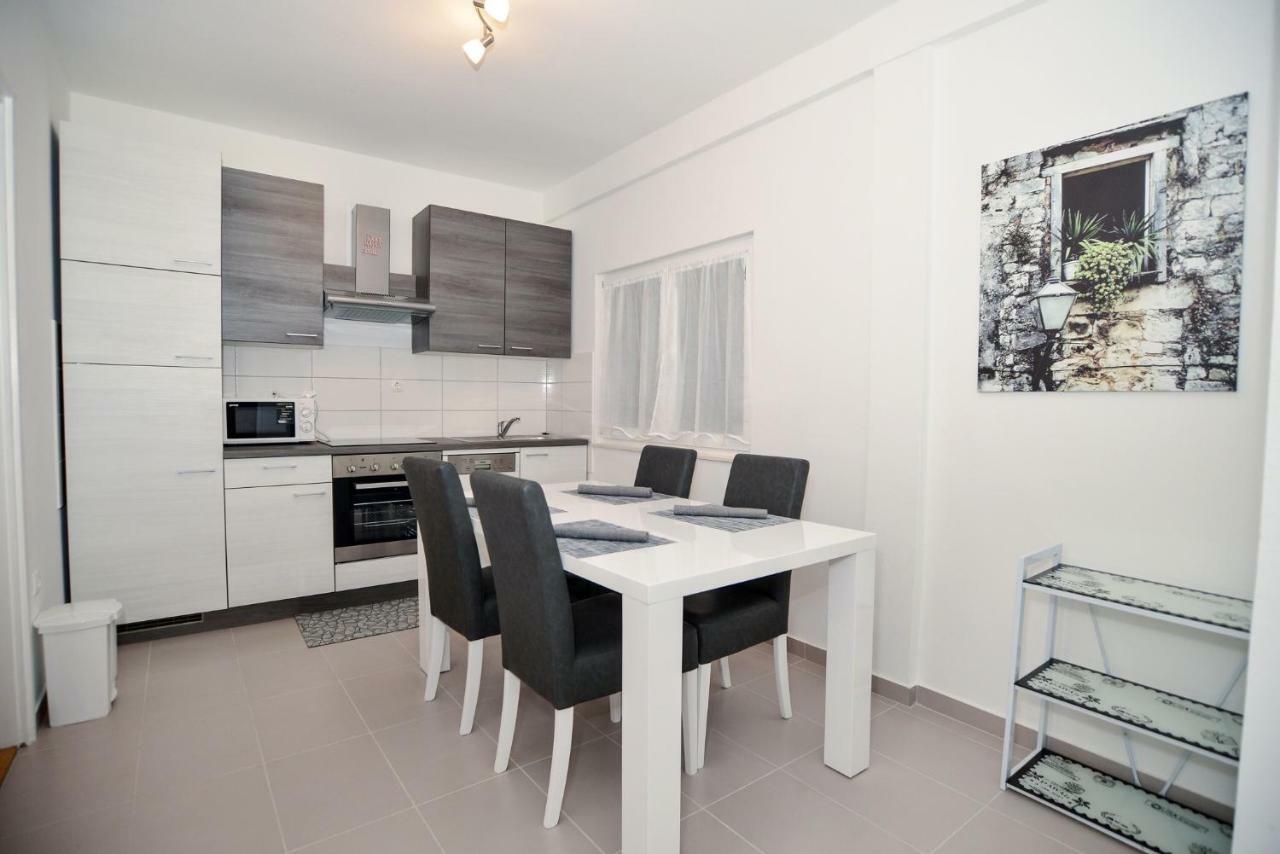 Luxury Apartments Boduja Sukošan Buitenkant foto